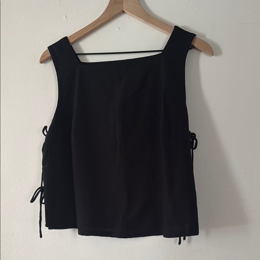 Abercrombie & Fitch Black Sleeveless Boxy Tie Front Tank Top